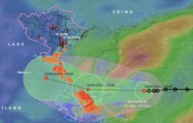  Miền Trung đỉnh điểm mưa bão 第1张