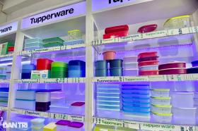 Bà nội trợ Việt đổ xô mua hộp Tupperware sau khi hãng xin bảo hộ phá sản