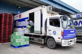  Vinamilk hỗ trợ 550.000 sản phẩm sữa, nước cho trẻ em, người dân vùng bão lũ 第1张