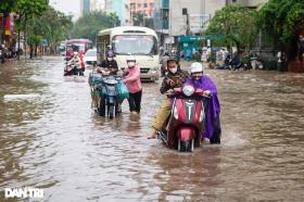 Cảnh báo ngập hàng loạt tuyến phố nội thành Hà Nội