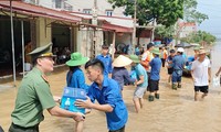  Hàng vạn thanh niên Hạ Long ra quân làm sạch môi trường 第19张