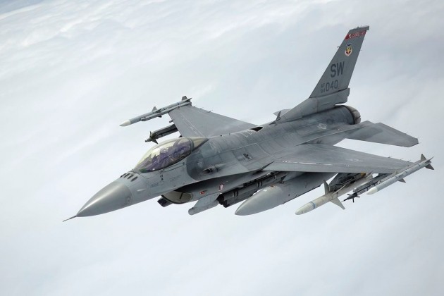  Báo Mỹ: Lô máy bay chiến đấu F-16 đầu tiên đã đến Ukraine 第1张