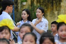 Lễ khai giảng tại ngôi trường đặc biệt nhất Hà Nội: Học sinh dùng tay &quot;hát&quot; Quốc ca  第4张