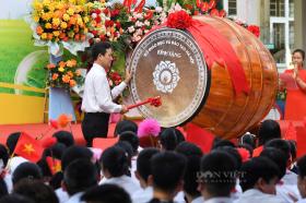 Lễ khai giảng tại ngôi trường đặc biệt nhất Hà Nội: Học sinh dùng tay &quot;hát&quot; Quốc ca  第5张