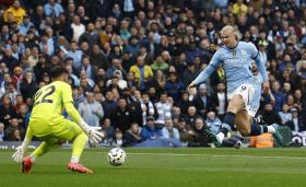  Haaland cán mốc 100 bàn, Man City thoát hiểm phút 90+8 第1张