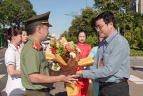  Công an Bình Thuận diễn tập bắt nhóm cướp ngân hàng, giải cứu con tin 第15张