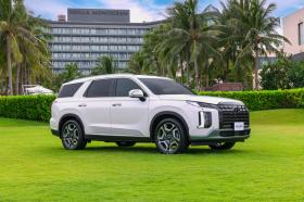 Tin tức giá xe: Hyundai Palisade lăn bánh rẻ hơn cả trăm triệu, tăng sức đấu Explorer  第2张