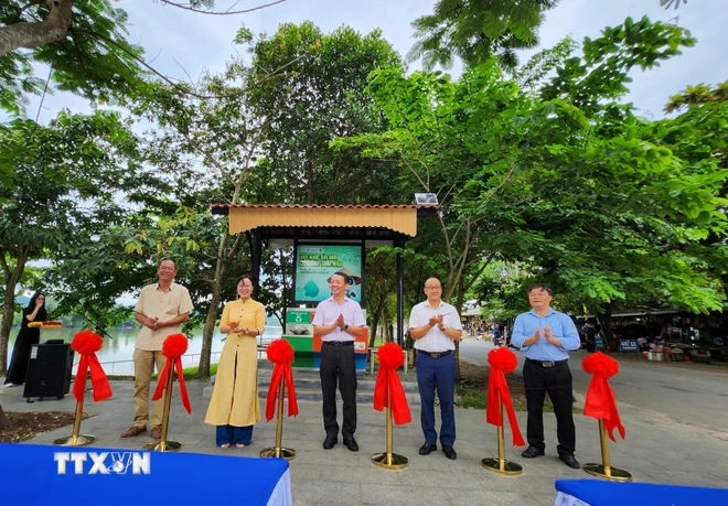  Vận hành nhiều trạm nhà chờ và máy cấp nước miễn phí tại các điểm du lịch ở Huế 第2张